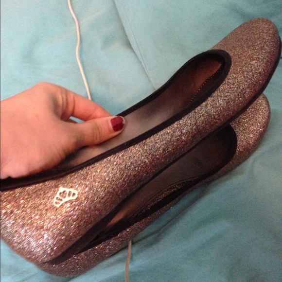 Flats - Picture 2 of 3