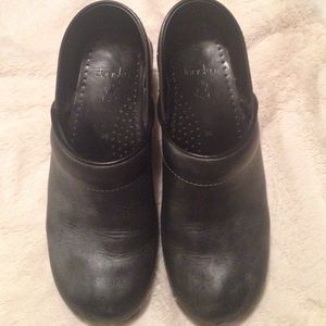 Dansko Smoke Silver/Black Clogs s9 (UK 39)