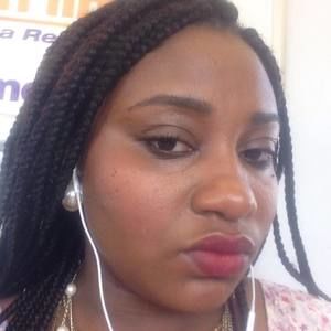 Meet your Posher, Lorette