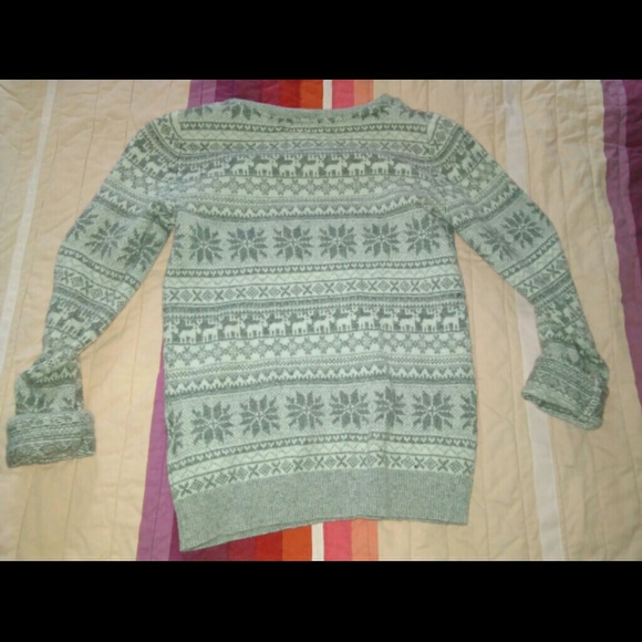 H&M grey "christmas" sweater - Picture 3 of 3