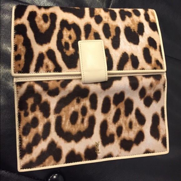 YSL wallet ! - Picture 1 of 4