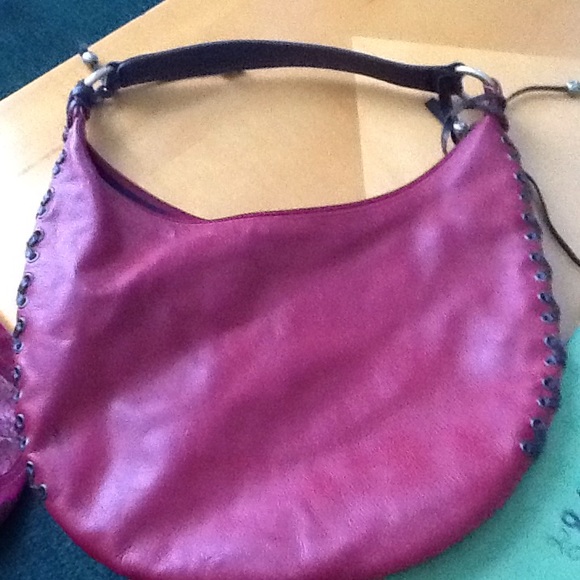 Authentic Kenneth Cole handbag - Picture 2 of 3