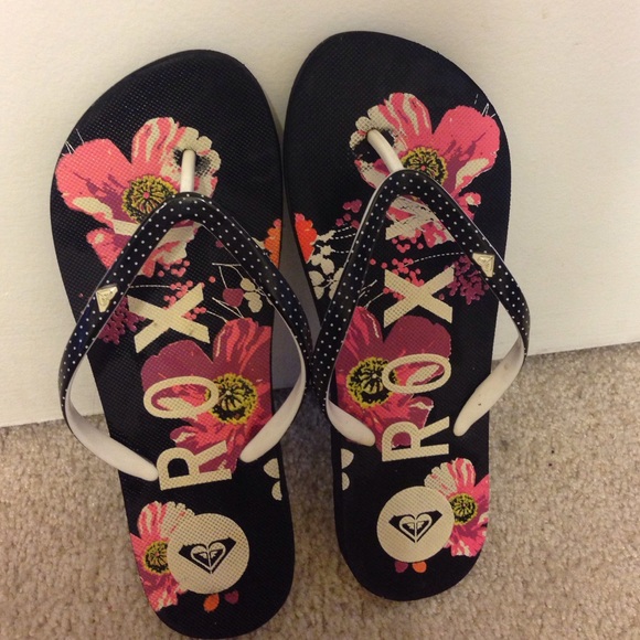 Roxy flip flops