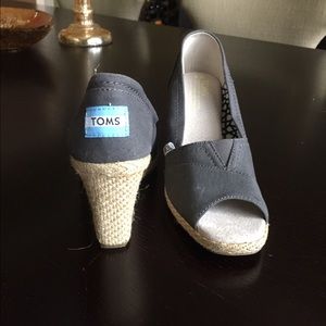 TOMS gray canvas wedges.