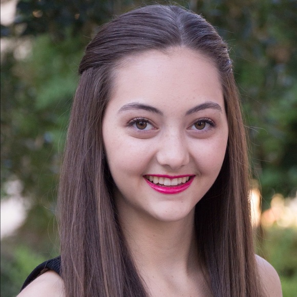 Meet your Posher, Abigail - Picture 1 of 1