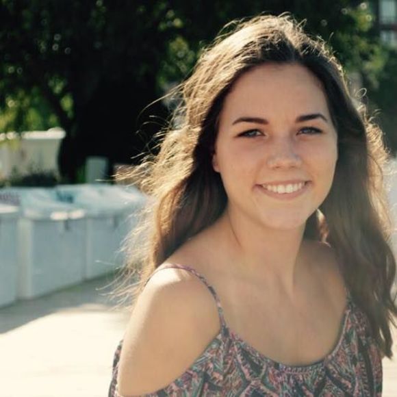 Meet your Posher, Danielle - Picture 1 of 1