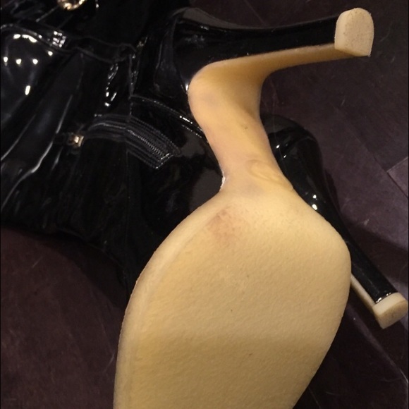 Gucci Boots! - Picture 2 of 4