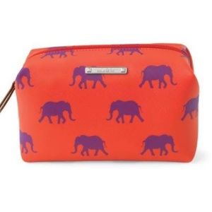 ELEPHANTS!! Elephant makeup or jewelry poof