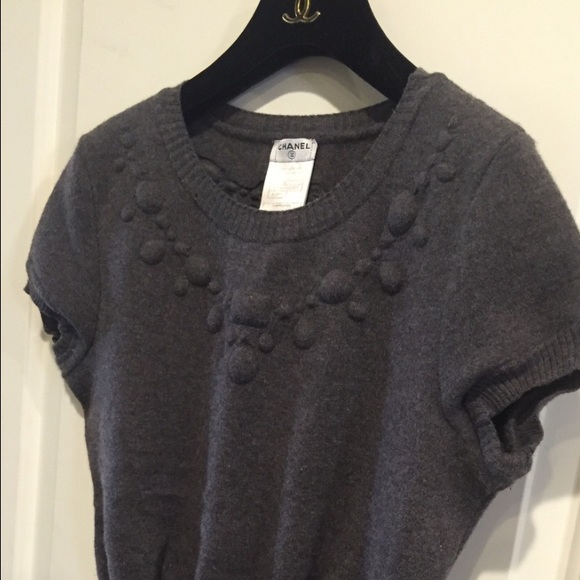 Chanel Top ! - Picture 1 of 4