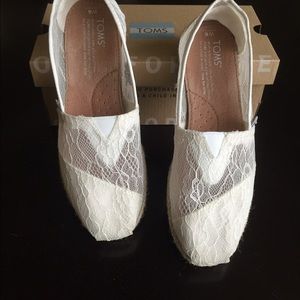 TOMS white Lace shoes