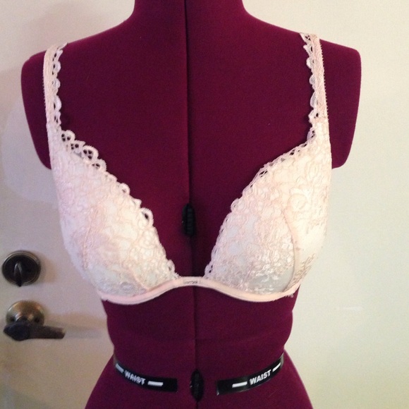 Pale pink Victoria's Secret push up! 32D