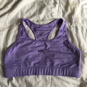 Nike pro sports bra in lavender