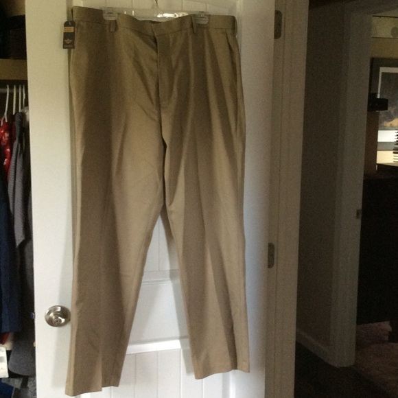 DOCKERS NWT DRESS SLACKS PANTS
