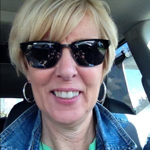 Meet your Posher, Sandra