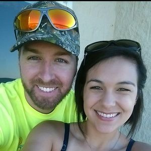 Meet your Posher, Larissa