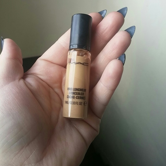 MAC Cosmetics Other - MAC Pro Longwear Concealer NC30