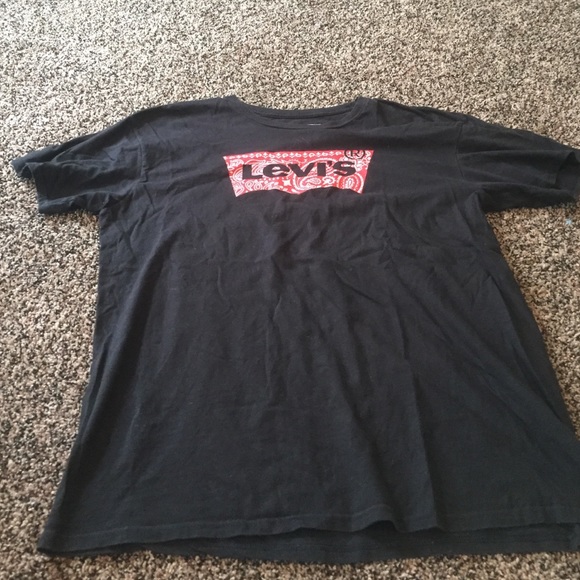 Men's Levi tshirt