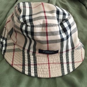 Burberry hat