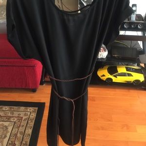 black plain short sleeve dress