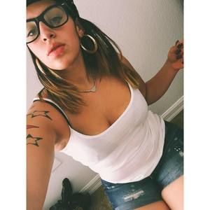 Meet your Posher, Mireya