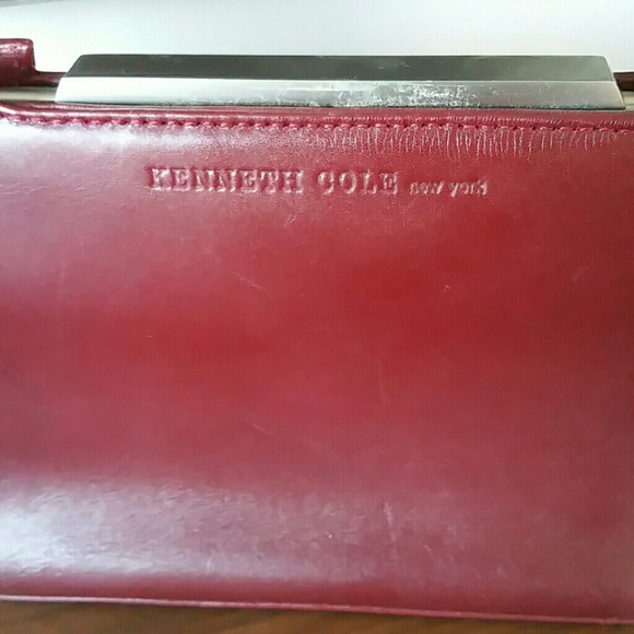Red leather Kenneth Cole handbag - SOLD - Picture 2 of 4