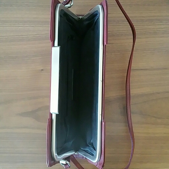 Red leather Kenneth Cole handbag - SOLD - Picture 3 of 4