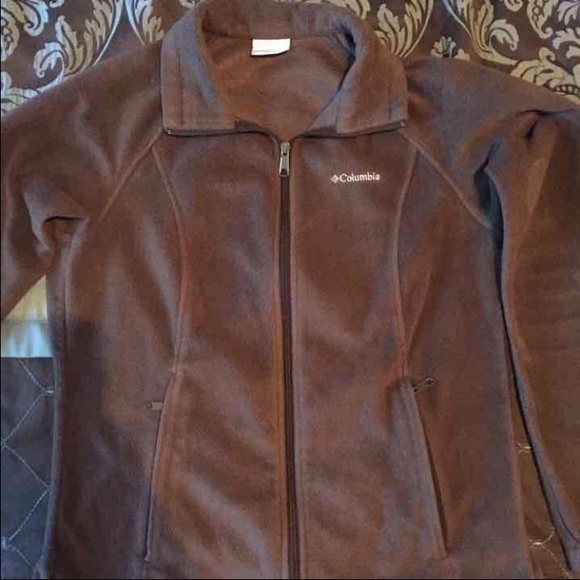 Columbia brown woman's medium fleece coat