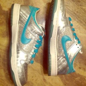 Nike low top shoes