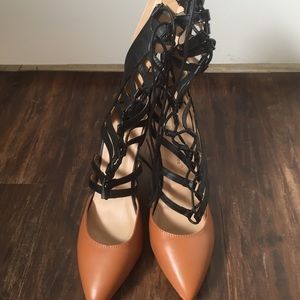 Tie up cutout sandals