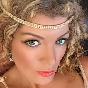 Meet your Posher, Sharyn