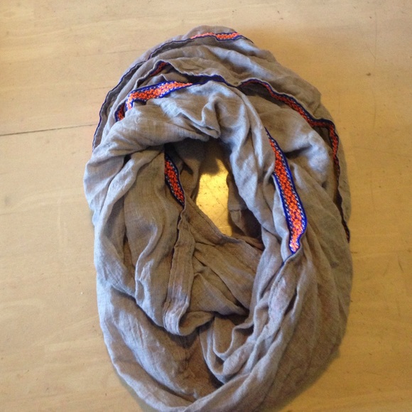 Infinity scarf