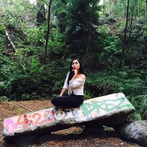 Meet your Posher, Emma