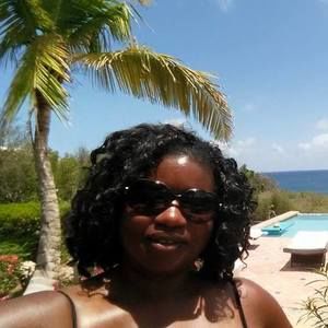 Meet your Posher, Adrienne