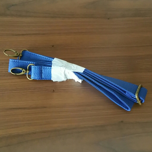 Blue leather-like tote - SOLD - Picture 3 of 3