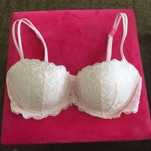 Light Pink Victoria's Secret Lace Bra 36D NWT