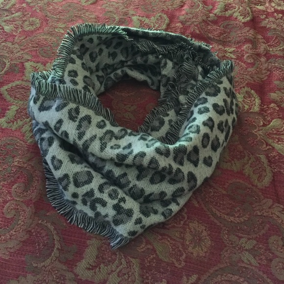 Infinity scarf