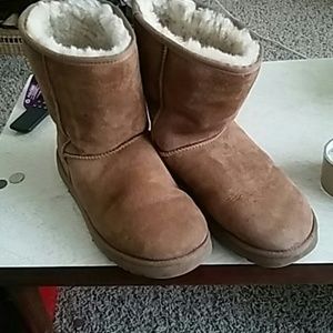 Gently used uggs
