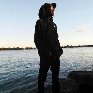 Meet your Posher, Derrick