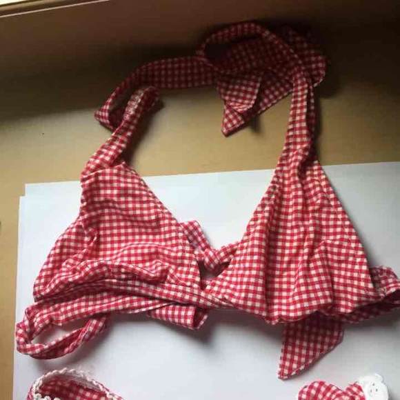 Picnic pattern two piece - Picture 2 of 3