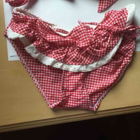 Picnic pattern two piece - Picture 3 of 3