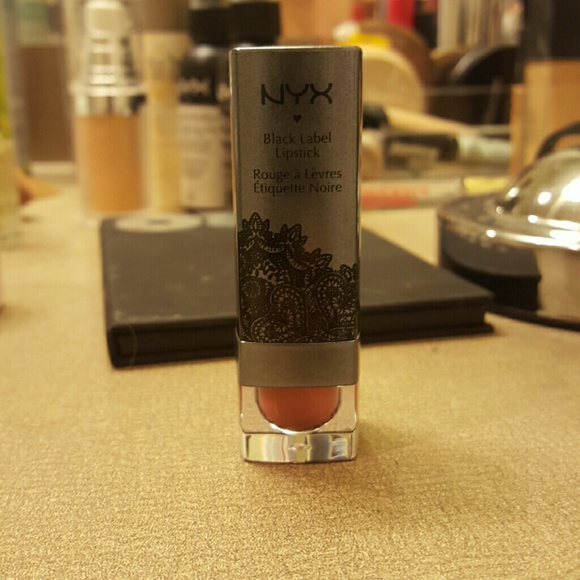 NYX Black Label Lipstick - Picture 4 of 4