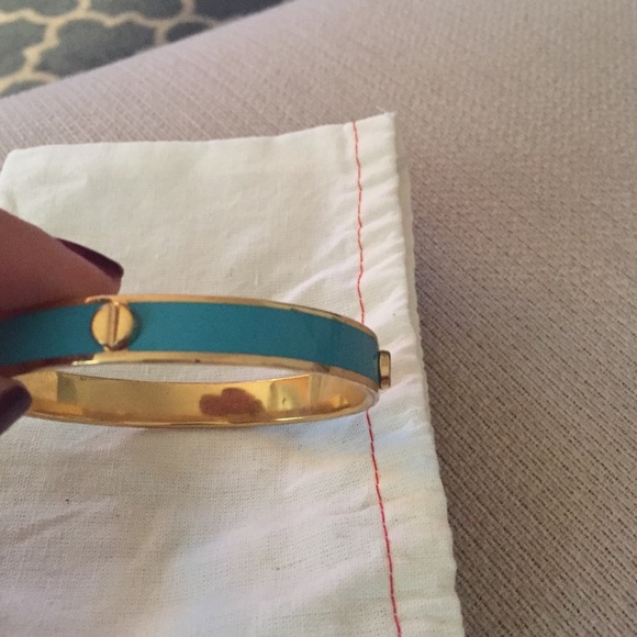 C wonder blue bolt bangle, great condition!