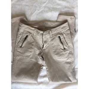 🎉 SALE! Old Navy Rockstar Khaki Jeans
