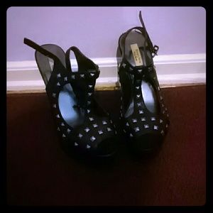 Vera Wang studded peep toe heel