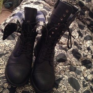 Black boots