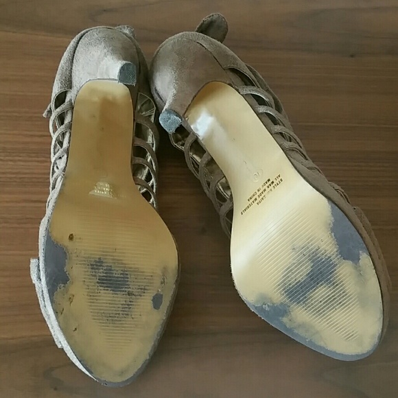 Taupe heel - SOLD - Picture 2 of 4
