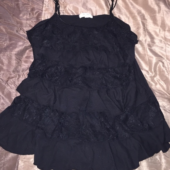 CUTE ruffled cami. Tons of options with this top!! - Picture 1 of 3