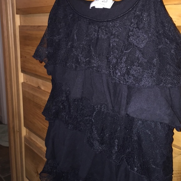 CUTE ruffled cami. Tons of options with this top!! - Picture 3 of 3