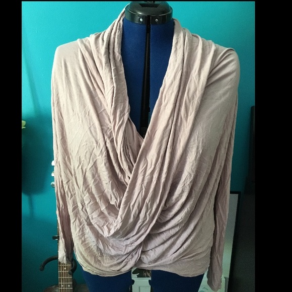 Scoop neck top