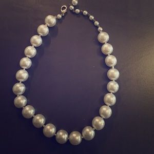 Silver big pearl necklace